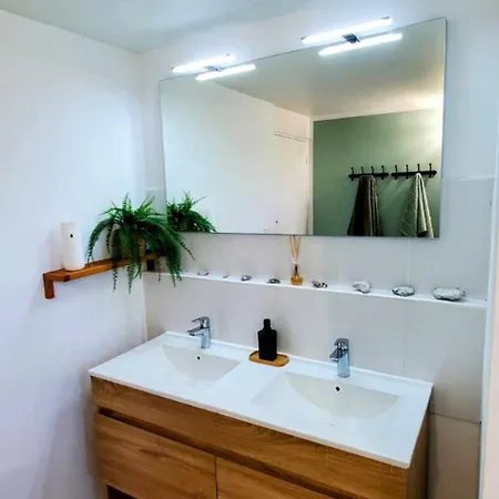 L'abreuvoir De La Mer- - *