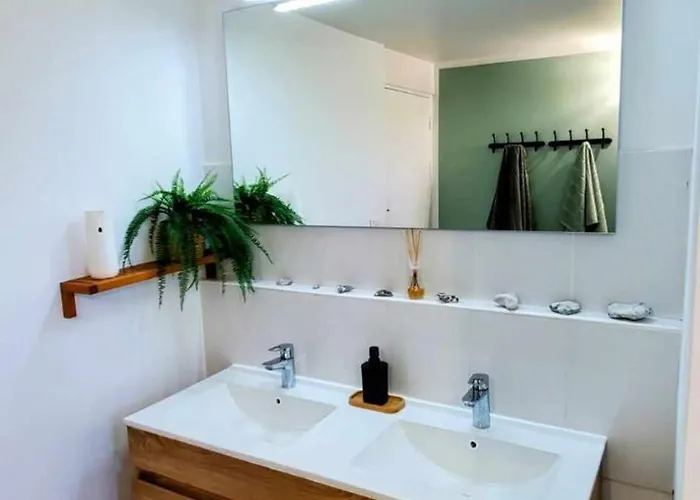 L'abreuvoir De La Mer- - *